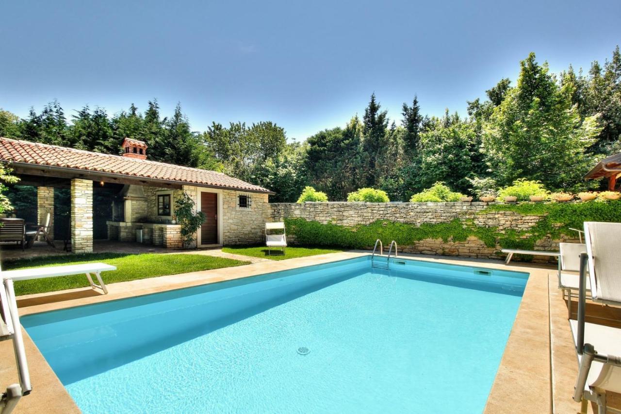 Villa Anthony With 3 Bedroom And Private Pool Near Umag Materada Exterior photo